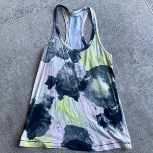 Lululemon tank fits like a 6